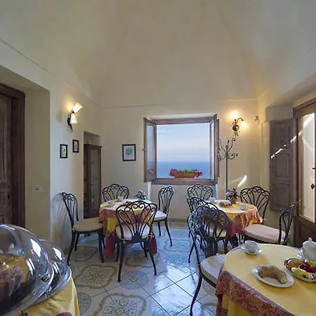 فندق مبيت وإفطار L'antico Borgo Dei Limoni 4*