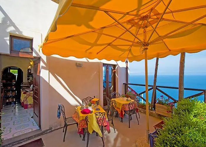 L'antico Borgo Dei Limoni Bed & Breakfast