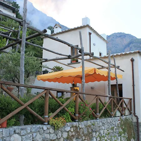 L'antico Borgo Dei Limoni Acomodação com café da manhã  4*