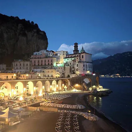 Bed & Breakfast L'antico Borgo Dei Limoni 4*