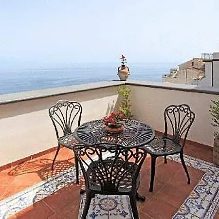 L'antico Borgo Dei Limoni Bed & Breakfast