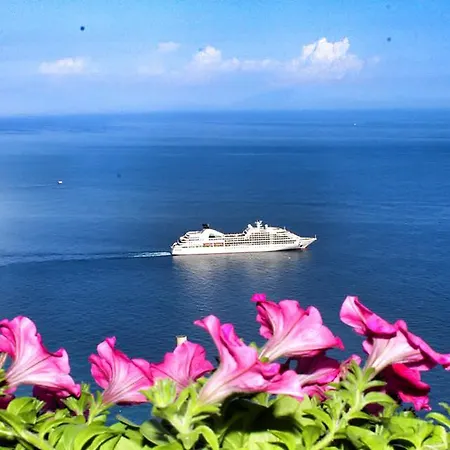 L'antico Borgo Dei Limoni Bed & Breakfast