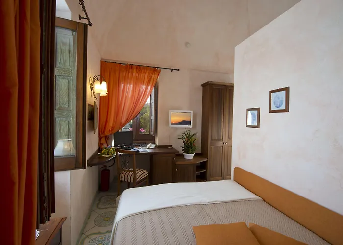 Bed & Breakfast L'antico Borgo Dei Limoni 4*