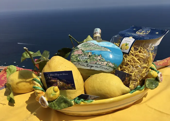 L'antico Borgo Dei Limoni Bed & Breakfast 4*