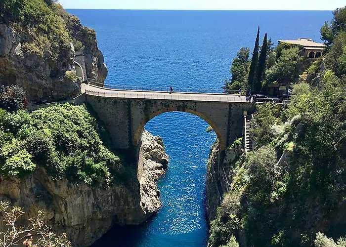 L'antico Borgo Dei Limoni Bed & Breakfast 4*