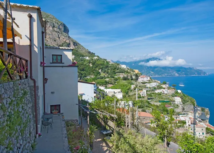 L'antico Borgo Dei Limoni 4*